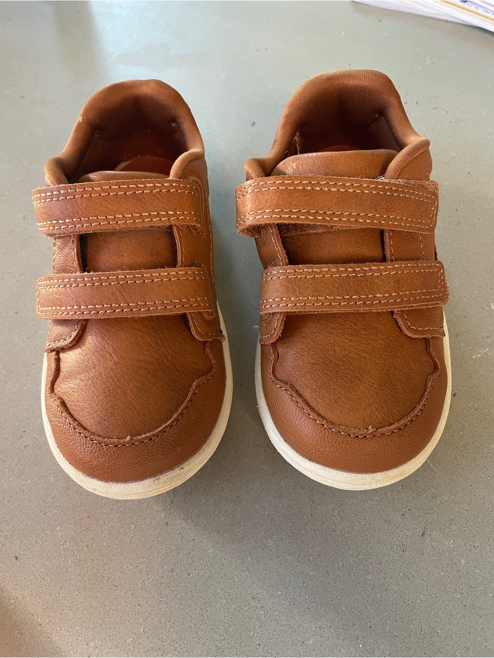 Boys Stride Rite Leather Sneakers size 8